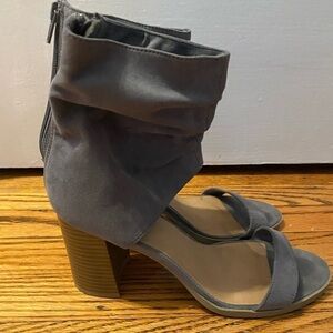 BRASH size 7.5 gray heels worn once